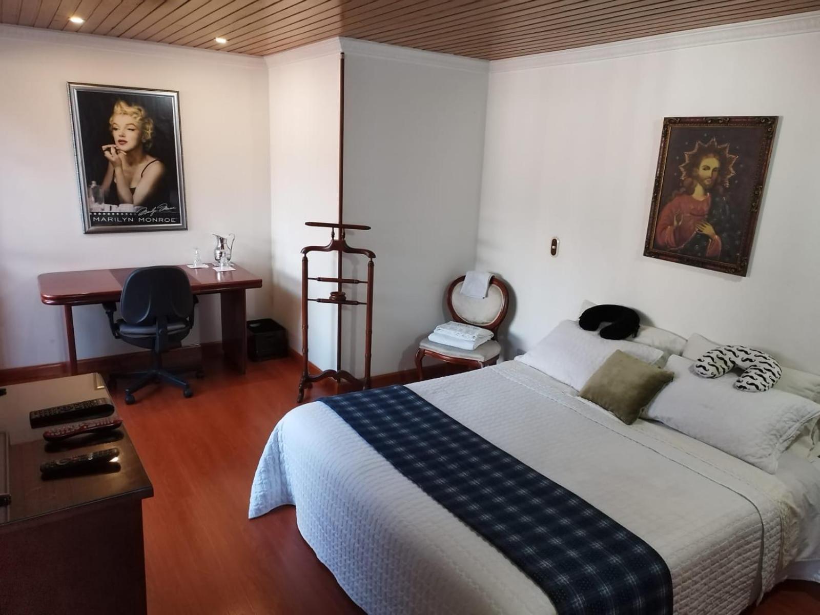 Elias Di Caprio - Habitaciones - Bogota Exterior photo